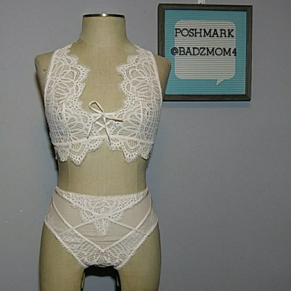 VS Dream Angels bralette set SMALL NWT